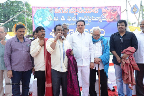 jagan studio tv and film institute opening  జగన్‌ స్టూడియోస్‌ టి.వి. అండ్‌ ఫిలిమ్‌ ఇన్‌స్టిట్యూట్‌ ప్రారంభం